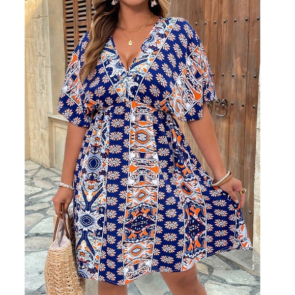 Plus Floral Print V neck Kimono Sleeve Mini Dress - Picture 3 of 4